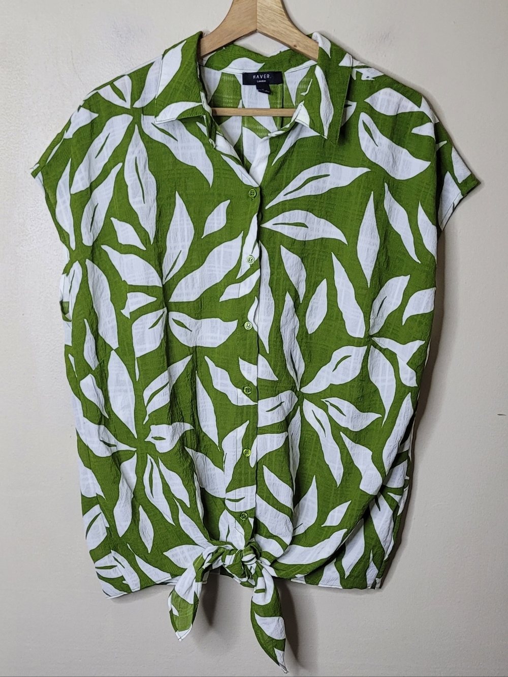 Haver London Tie Front Button Up Top Size 1X - Picture 2 of 8